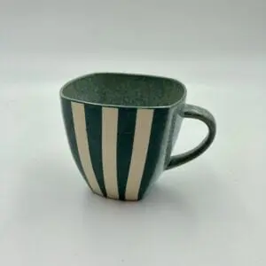 Firkantet krus med hank