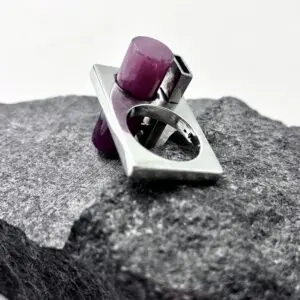Ring med stor sten, FL. Knudsen